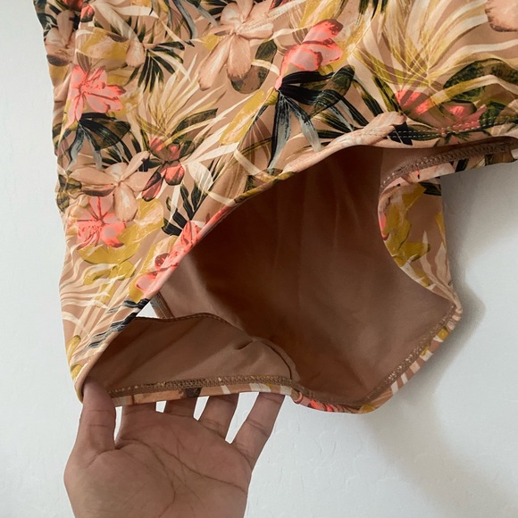 Time and Tru Women's Plus Size Printed Fold-Over High-Waisted Swimsuit Bottoms - Picture 6 of 6